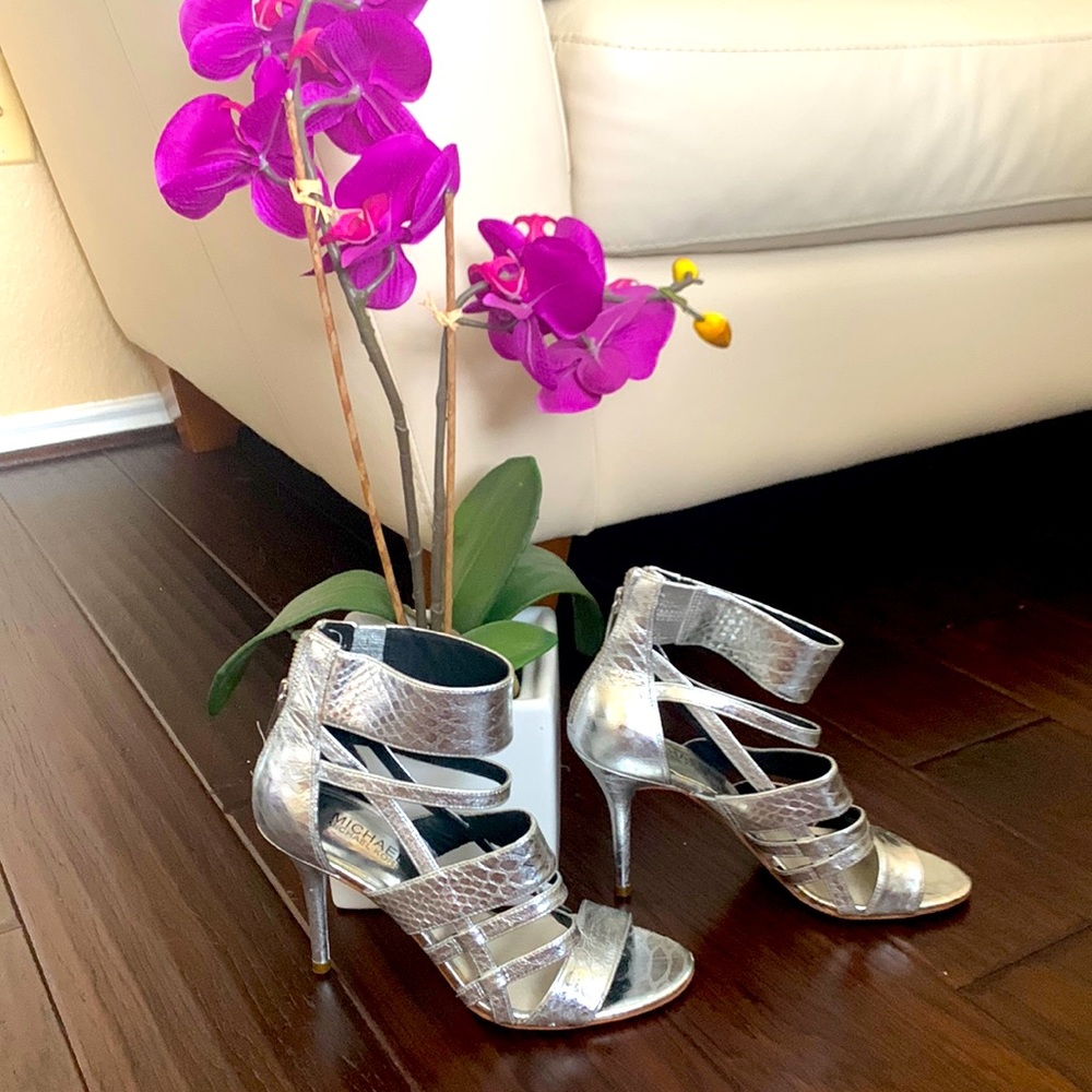 Michael Kors silver snake embossed leather 3 inch  heel stiletto